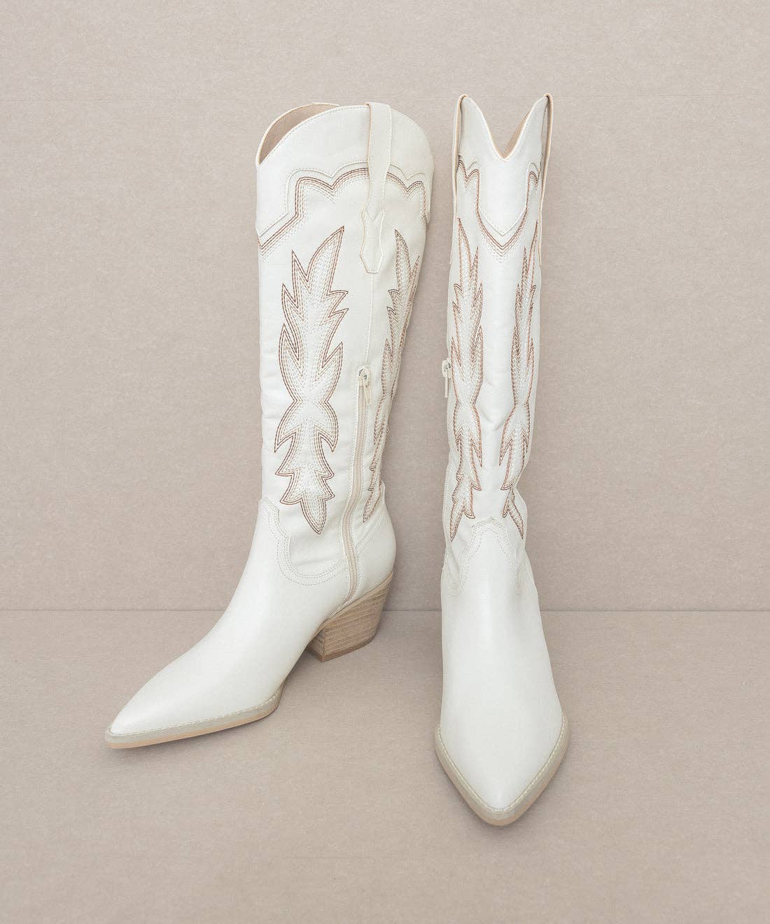 The Ainsley White | Embroidered Cowboy Boot