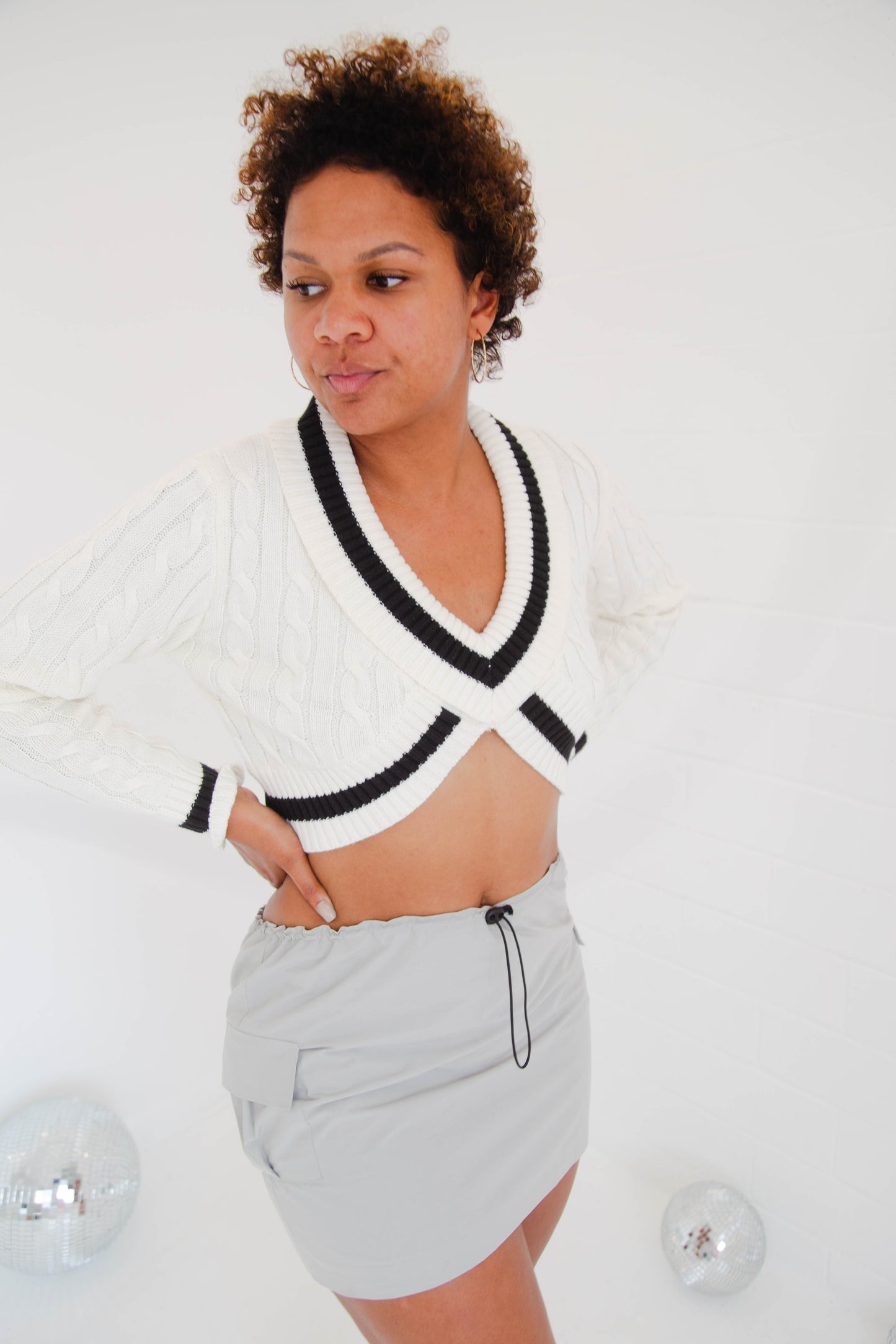 Ivory & Black Contrast Knit Sweater