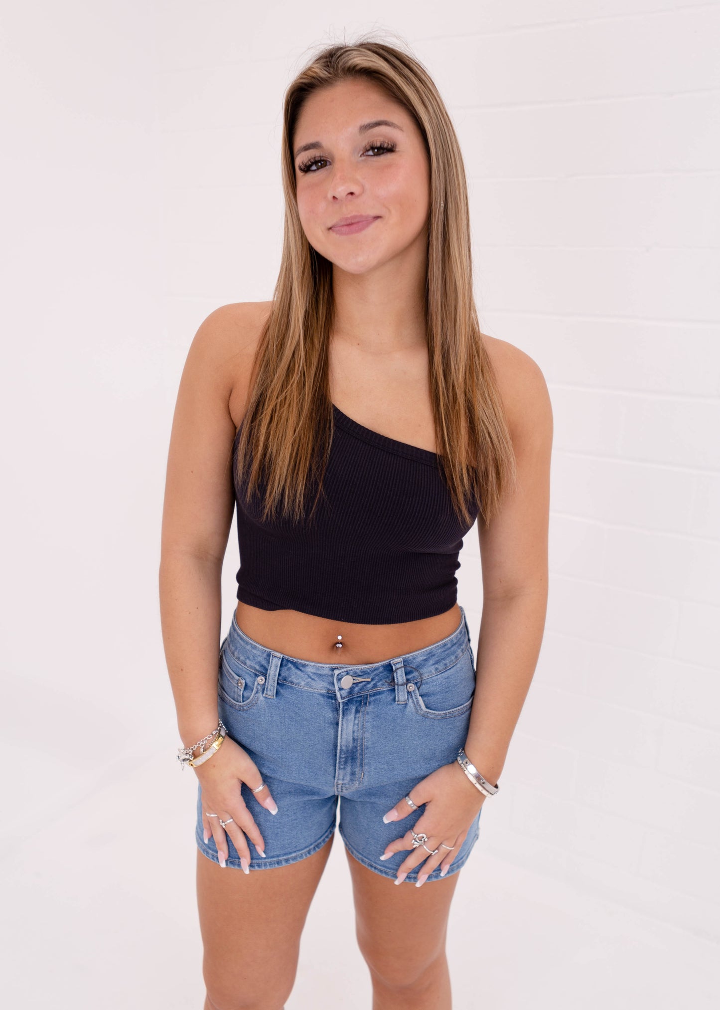 Mom Short Medium Wash