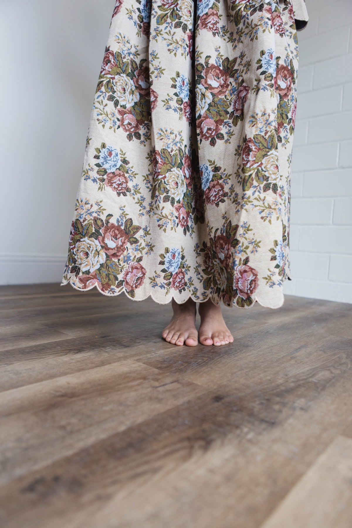 Vintage Floral Jacquard Scallop Hem Strapless Midi Dress