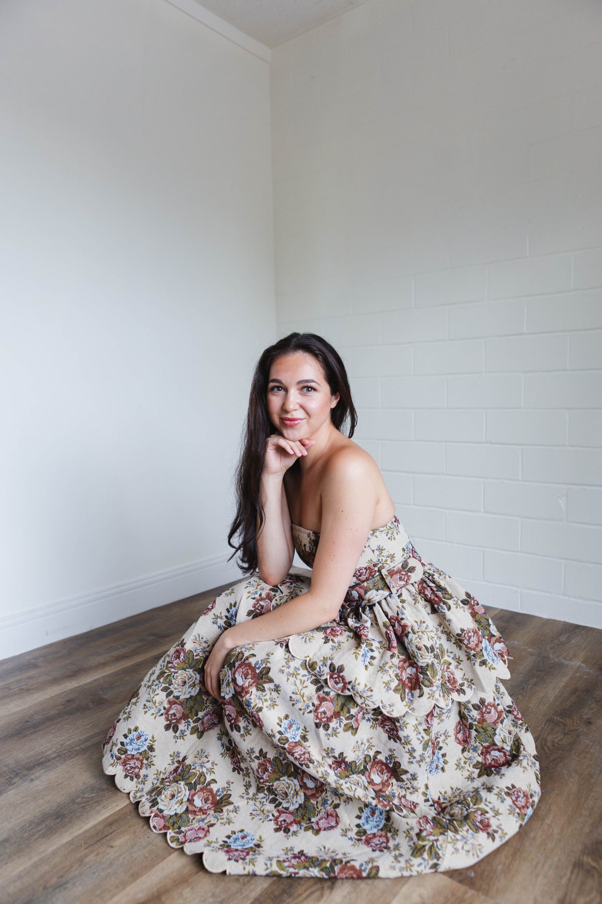 Vintage Floral Jacquard Scallop Hem Strapless Midi Dress