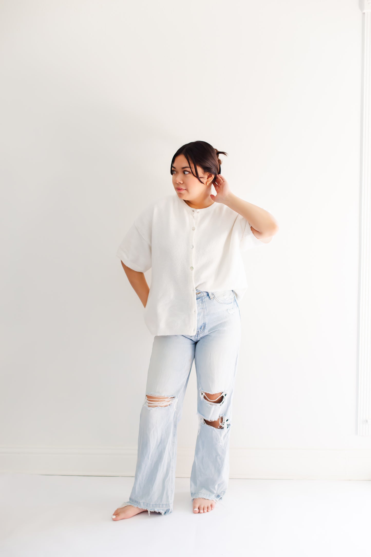 White Short Sleeve Crew Neck Sweater Cardigan