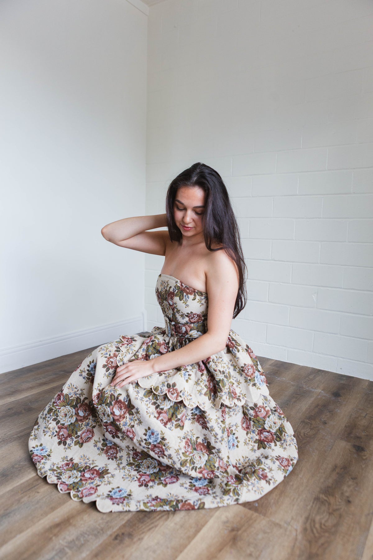 Vintage Floral Jacquard Scallop Hem Strapless Midi Dress