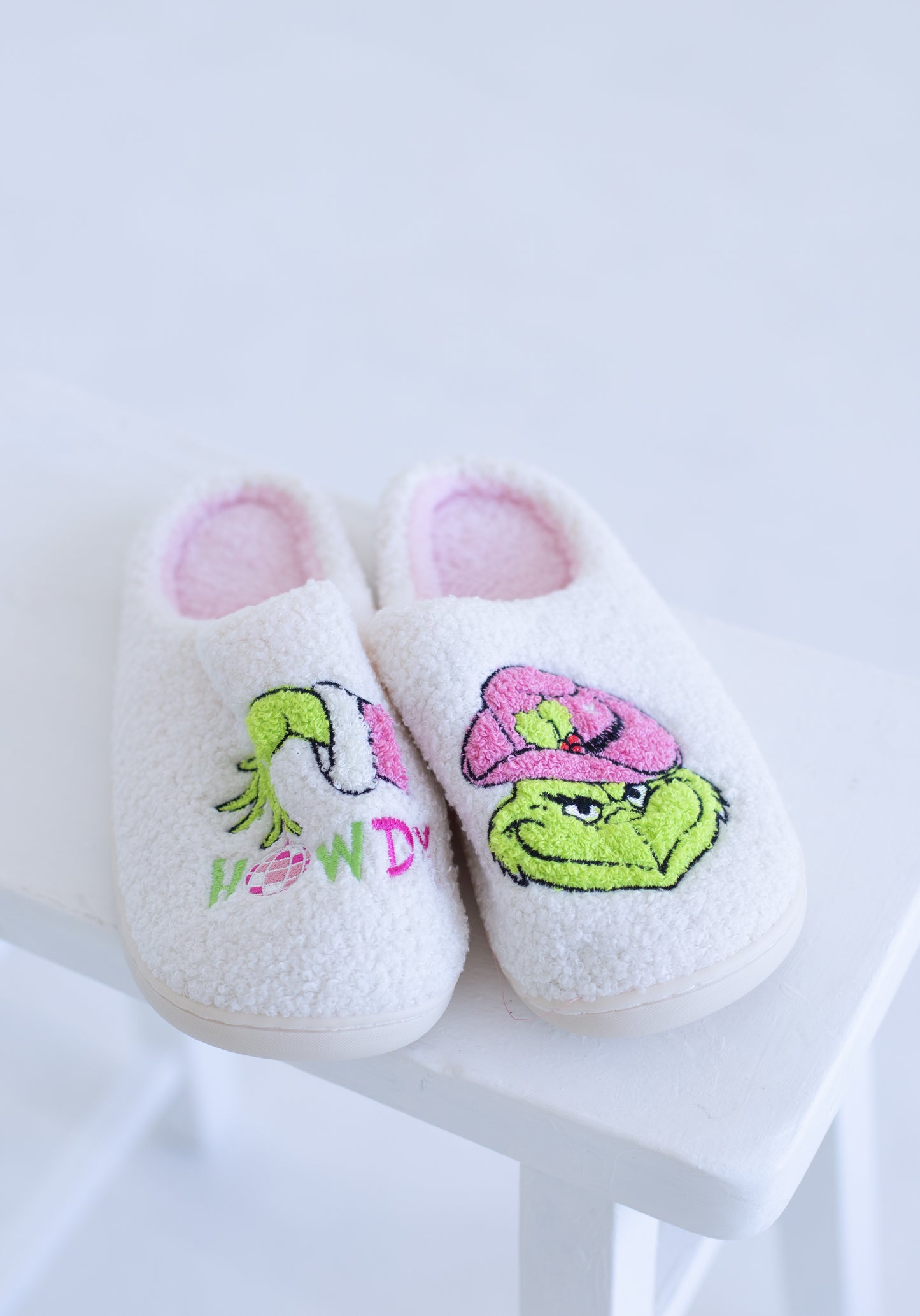 Howdy Grinch Slippers