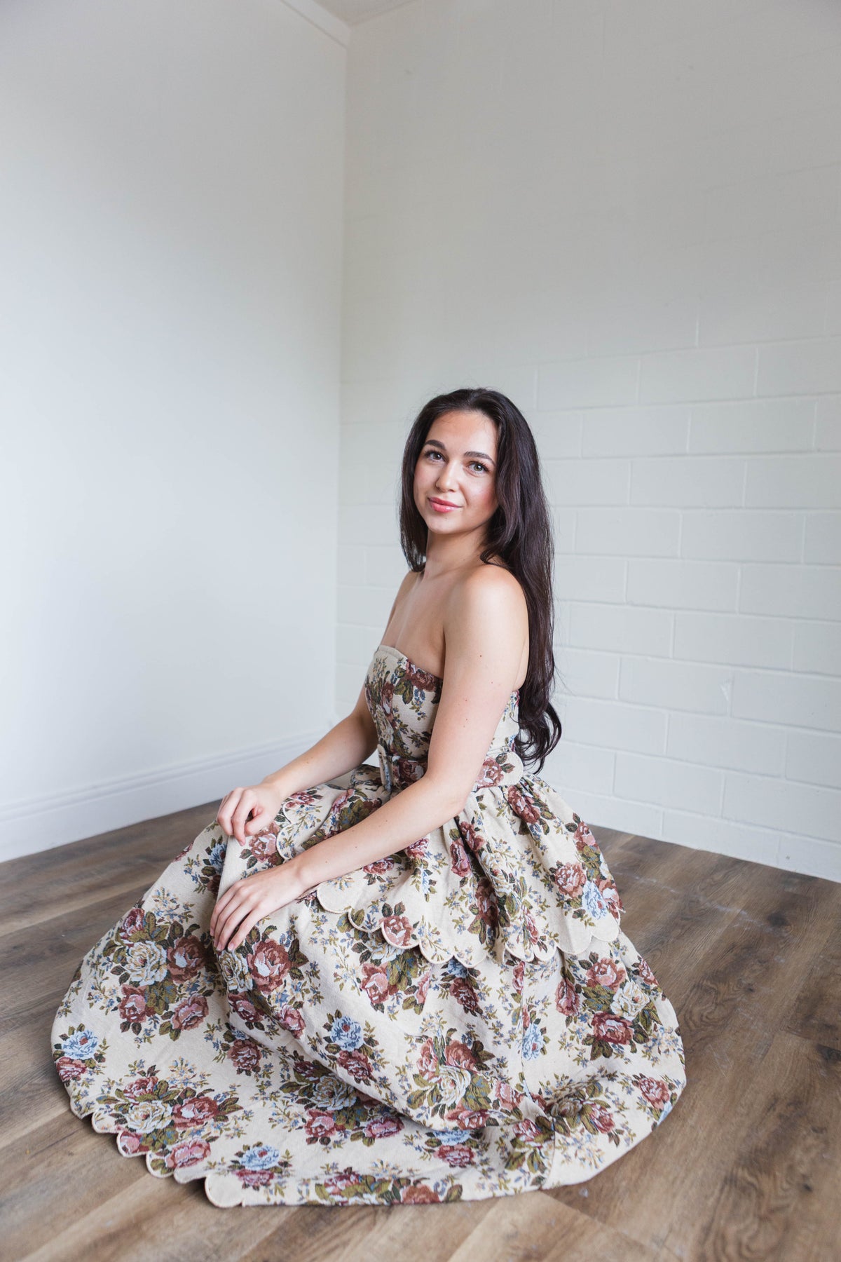 Vintage Floral Jacquard Scallop Hem Strapless Midi Dress