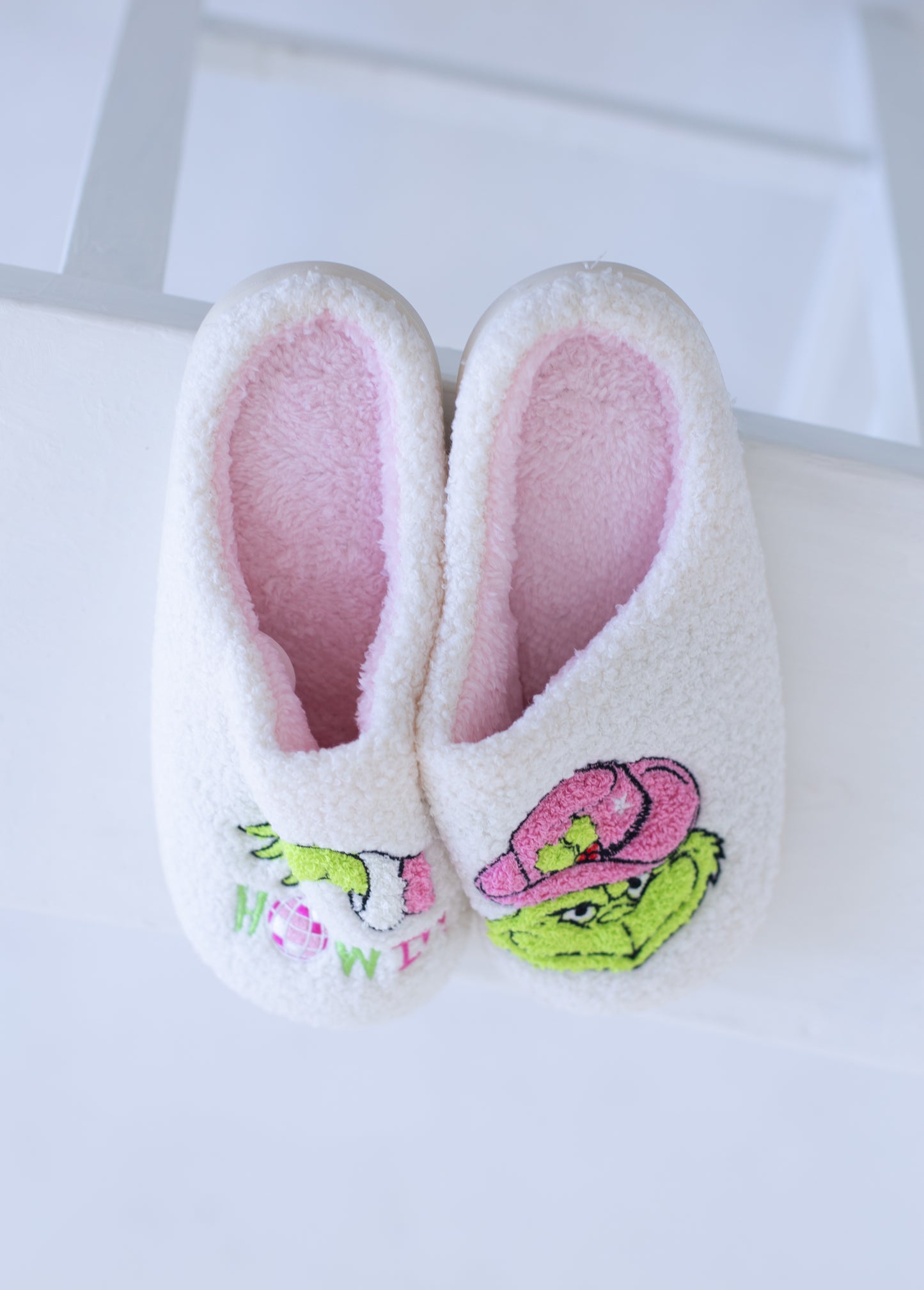 Howdy Grinch Slippers