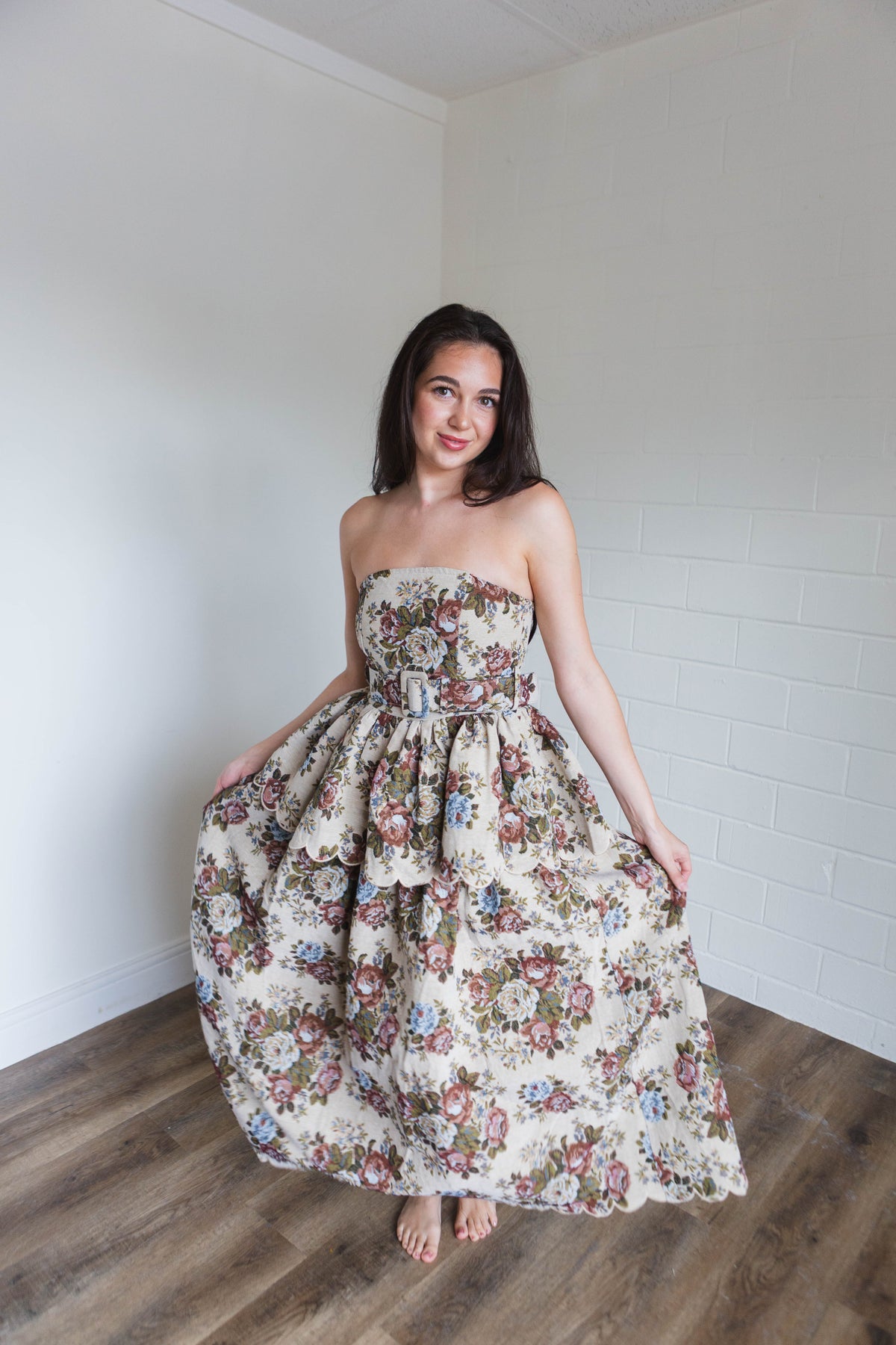 Vintage Floral Jacquard Scallop Hem Strapless Midi Dress