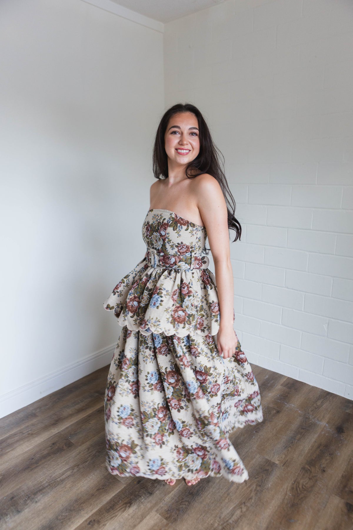 Vintage Floral Jacquard Scallop Hem Strapless Midi Dress