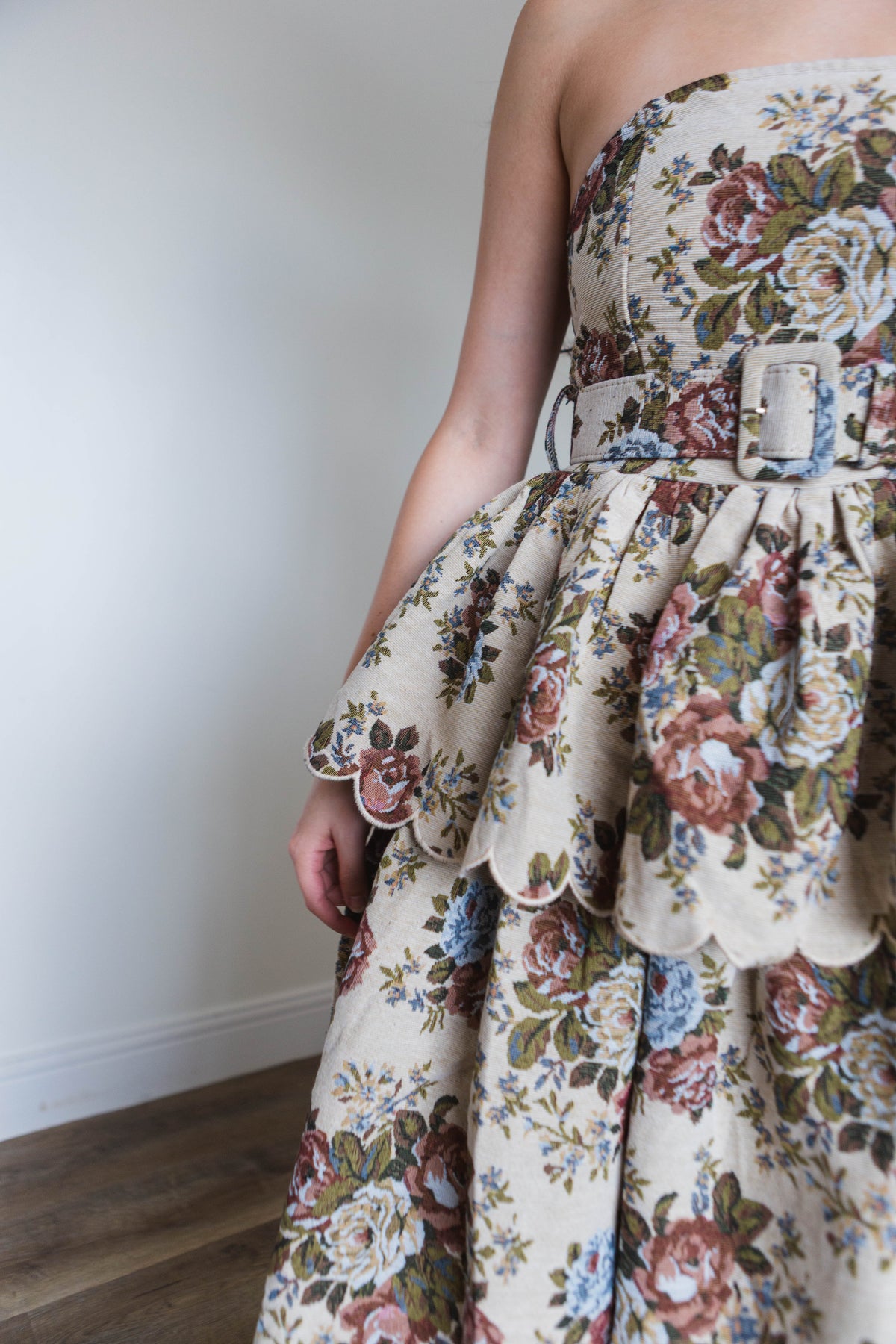 Vintage Floral Jacquard Scallop Hem Strapless Midi Dress