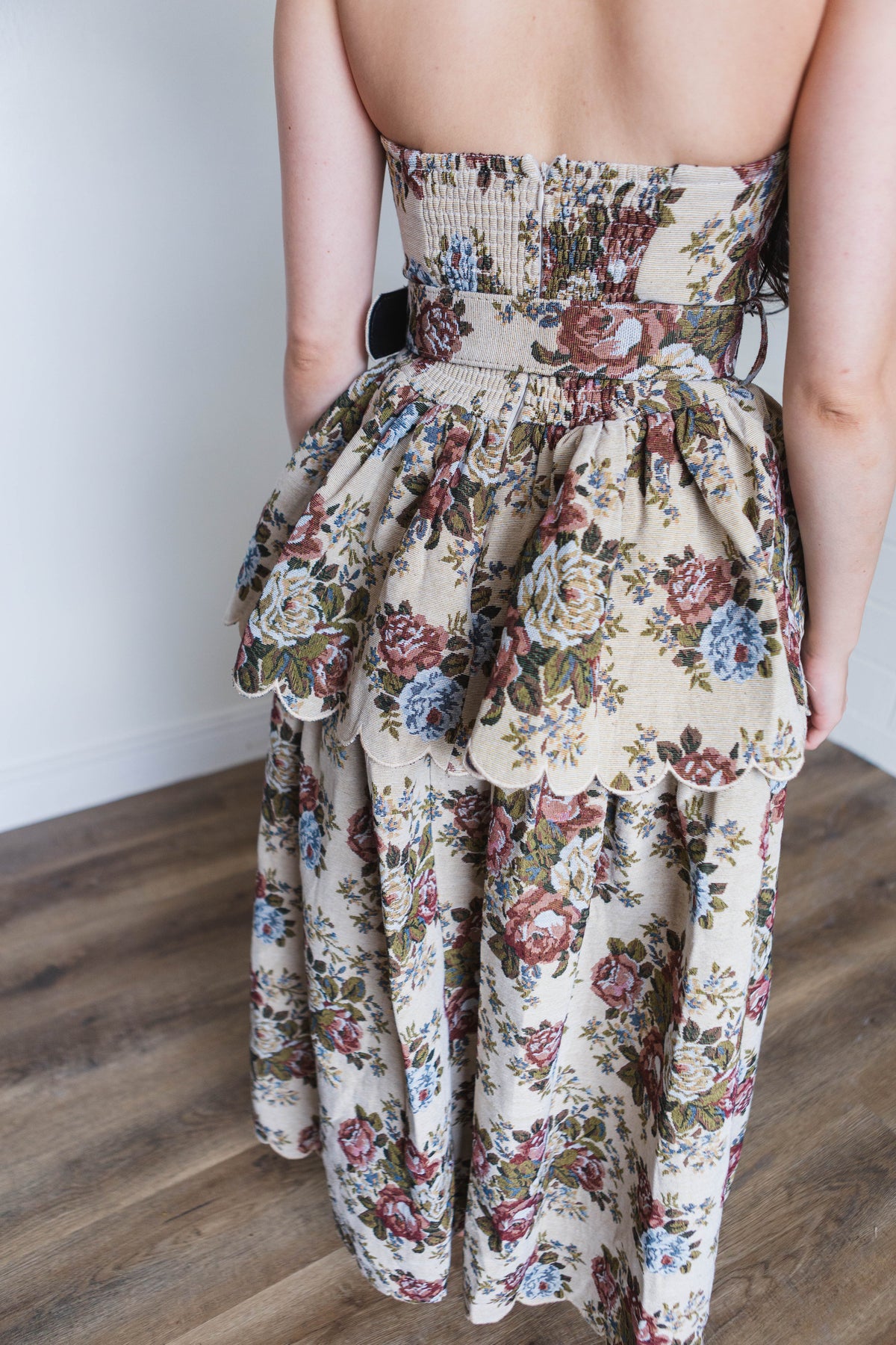 Vintage Floral Jacquard Scallop Hem Strapless Midi Dress