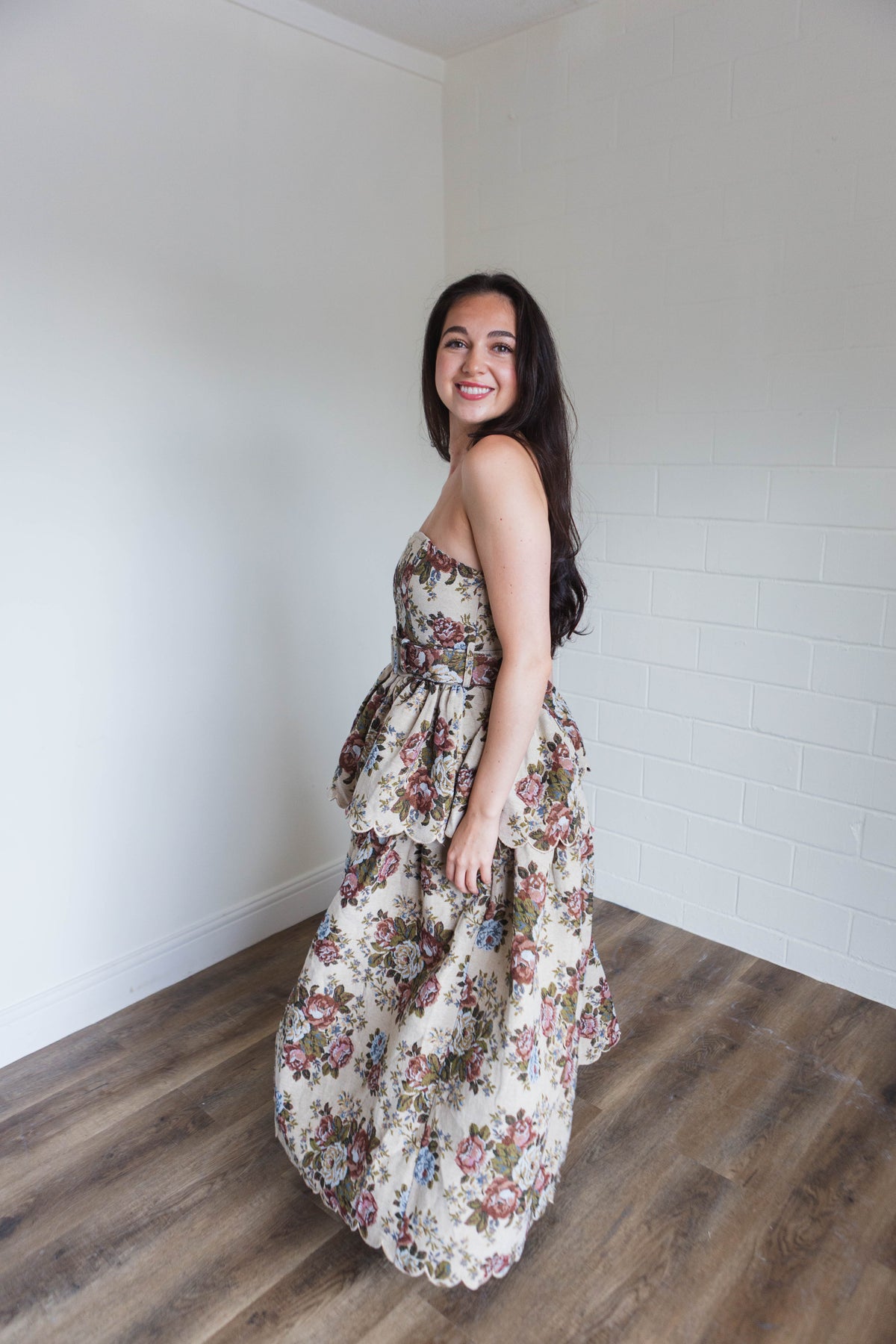 Vintage Floral Jacquard Scallop Hem Strapless Midi Dress