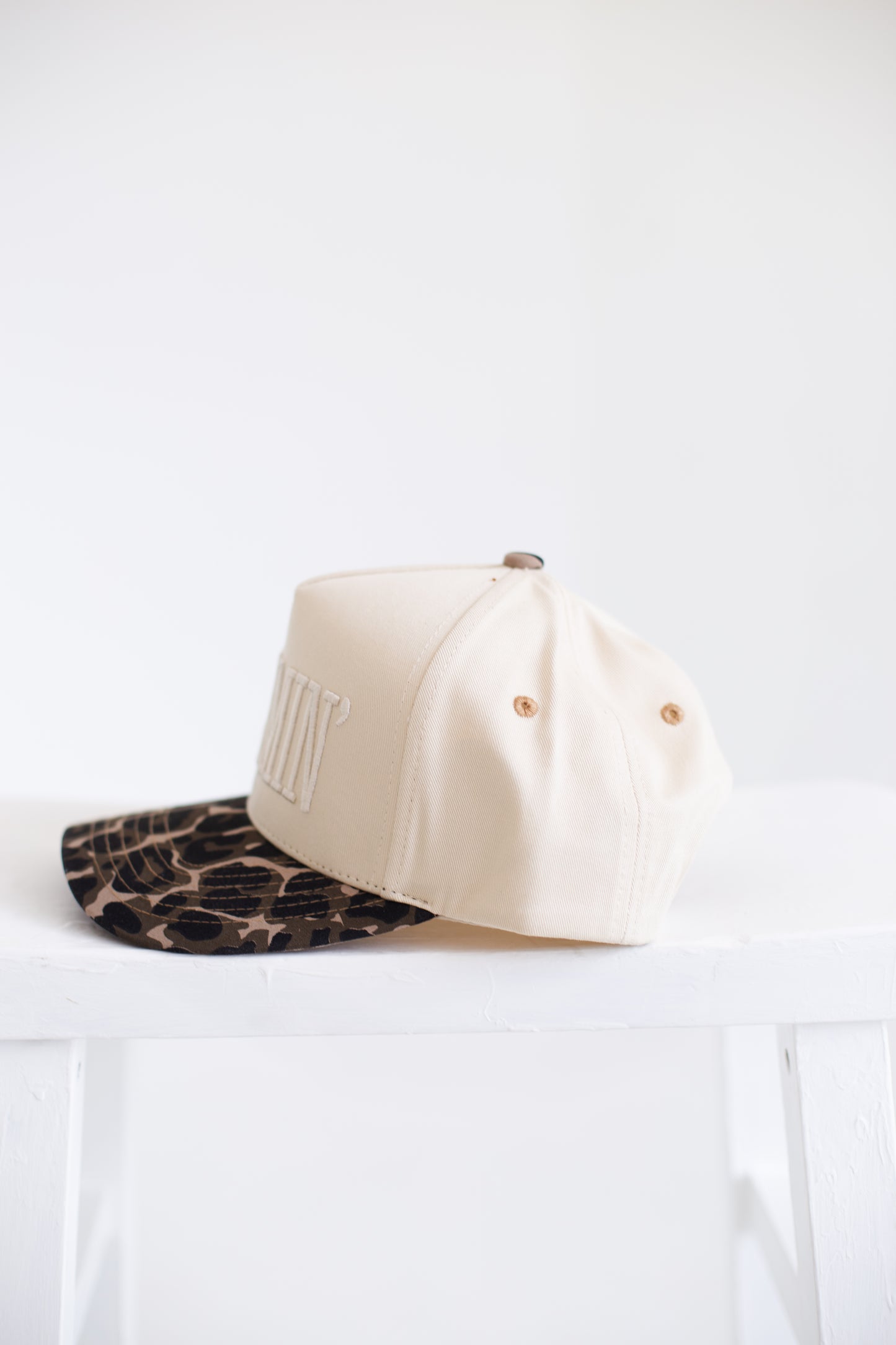Mommin Cheetah Ball Cap