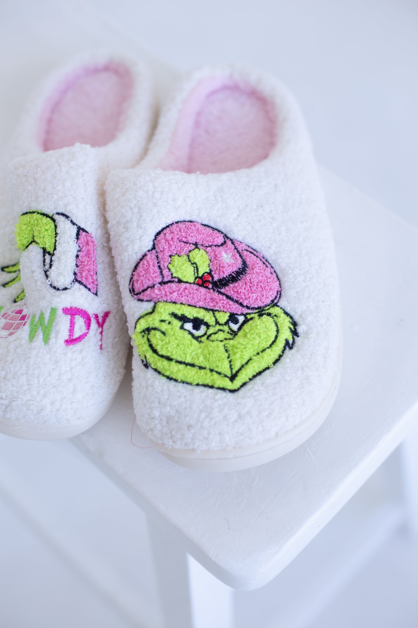 Howdy Grinch Slippers