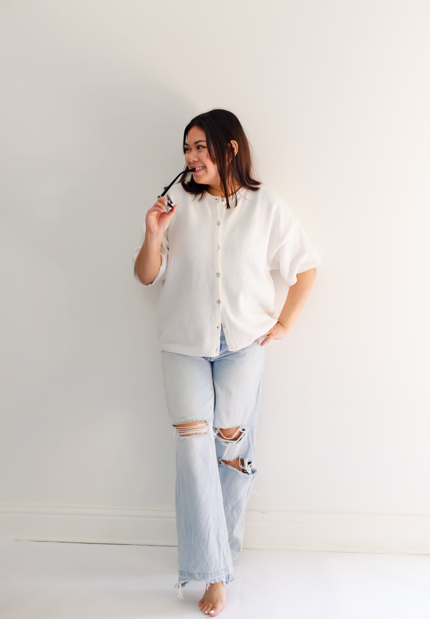 White Short Sleeve Crew Neck Sweater Cardigan