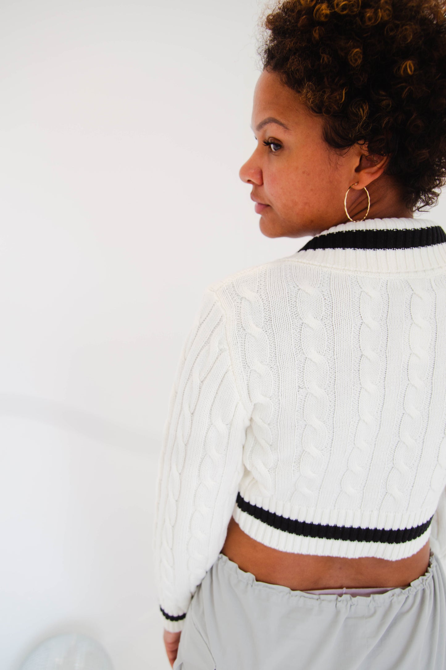 Ivory & Black Contrast Knit Sweater