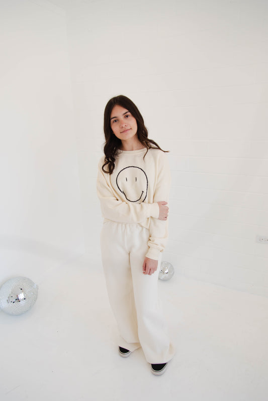 Smiley Face Cream Pullover