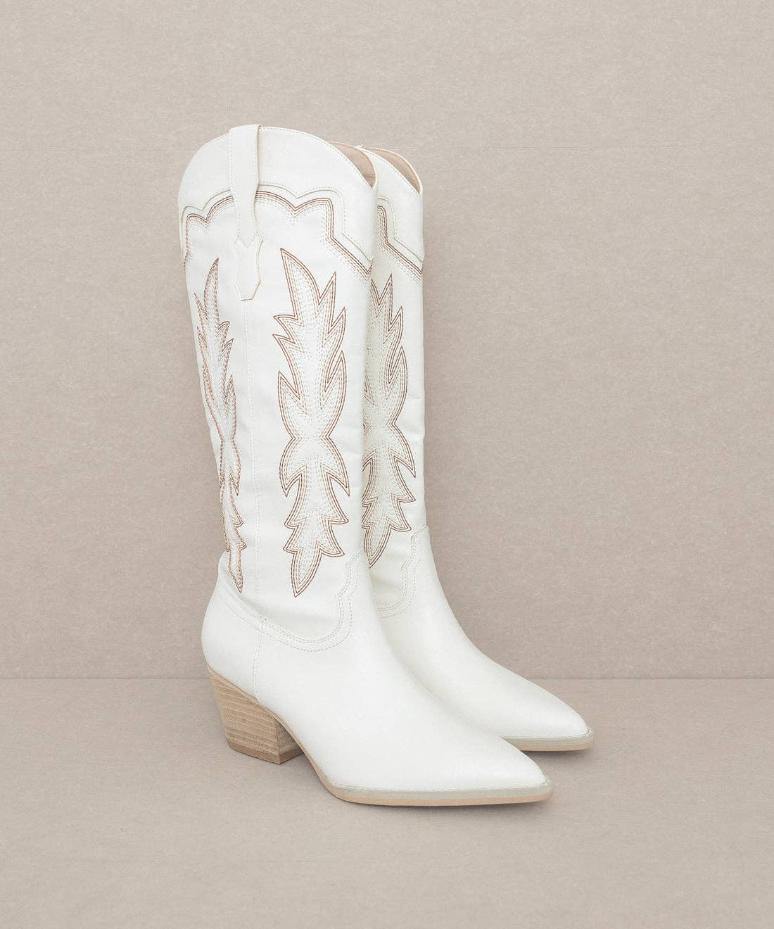 The Ainsley White | Embroidered Cowboy Boot